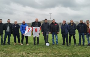 красен кралев срещна жители община белослав обеща ремонт стадиона