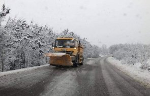 спряха тировете маказа заради силен снеговалеж