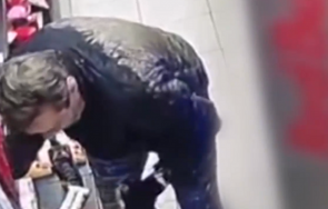 пиян мъж задигна алкохол магазин претрепа триколка