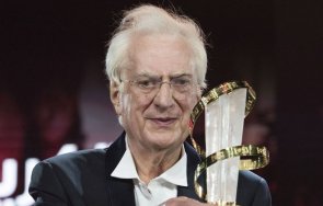 почина френският актьор режисьор бертран таверние