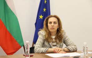 вицепремиерът марияна николова разговаря генералния мениджър фрапорт туин стар еърпорт мениджмънт