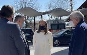 дани каназирева болницата карлово справя въпреки усложнената ситуация ръста заболели covid снимки