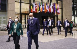 урсула фон дер лайен шарл мишел отиват ердоган април