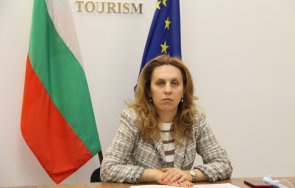марияна николова здравният сертификат улесни безопасното пътуване даде важен тласък съживяването екосистемата туризма