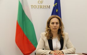 марияна николова разговаря генералния секретар световната организация туризъм оон снимки