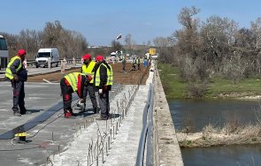 първо пик борисов отпуснахме близо млн възстановяване моста река марица димитровград ремонтът скоро приключи снимки