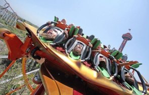 калифорния отваря увеселителните паркове