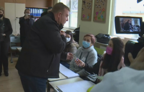 красимир каракачанов гласува плевен призовавам политиците днешния ден повече отговорност