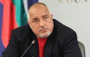 премиерът борисов поклон жоро коритаров