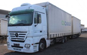 спипаха годишен иракчанин скрит резервните гуми румънски тир