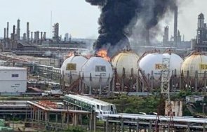 седем пострадали пожар нефтопреработвателен завод мексико