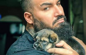 Азис и Мечи