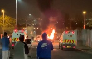 бунтовете северна ирландия спират поредна нощ батални сцени белфаст