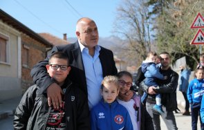първо пик премиерът борисов отлична новина асеновград получаваме млн дози пфайзер благодарение преговорите приписват заслугите живо видео снимки