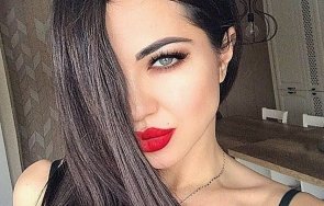 горещо райна разпищоли голичка посред зима снимка