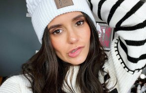 Нина Добрев