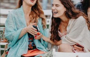 Мира Добрева и Лора Добрева