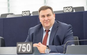 емил радев унгарска петиция неправилно транспониране евродиректива създало вечни длъжници