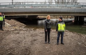 инспекция фандъкова провери състоянието река искър снимки