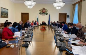 първо пик премиерът борисов допълнителни млн лева подпомагаме църквите страната