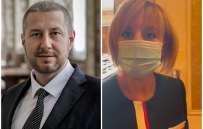 шоу парламента манолова бяга пиара герб мълчи гази законите видео