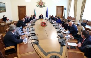 Правителството взе решение за постепенно изтегляне на българския контингент от Афганистан (ВИДЕО)