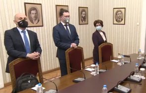 горещо пик герб първи думи разговора радев връчи мандата живо