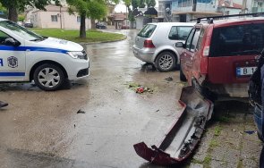 пращат съд шофьор помел чакащ спирка варненец