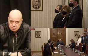 извънредно пик такъв народ отново без трифонов консултациите президента румен радев герб състави правителство отговорността пада вас обновена