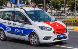 брутална екзекуция българка бурса ревнивият съпруг застрелял три куршума улицата