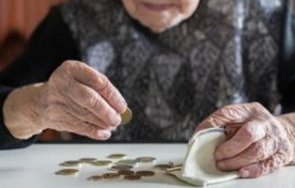 000 пенсионери монтанско остават без допълнителните 120 великден