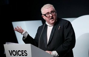 коронавирусът уби модния дизайнер албер елбаз