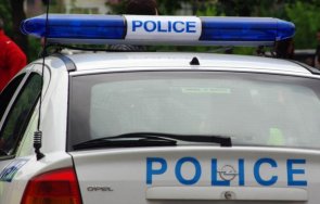 тарашиха къща българово намериха трева кутия телефон