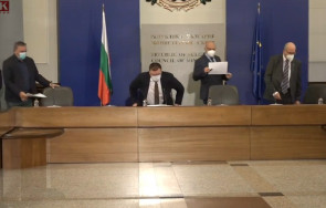 извънредно пик проф костадин ангелов щабът борба коронавируса последни данни разпространението covid зелените коридори ваксинации живо