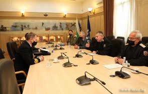 началникът отбраната приветства новоназначения аташе отбраната великобритания българия