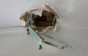 скален къс проби къща взривни дейности пътя мездра ботевград