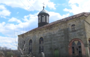 жители търновско село събират пари спасят храма 140