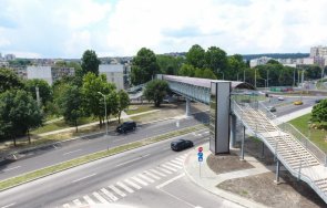 вандали потрошиха пасарелката варненския квартал аспарухово