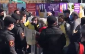 първомайски демонстрации истанбул завършиха сблъсъци арести ранени видео