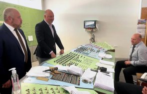 министър желязков години пътуването влак софия варна осъществява часа снимки