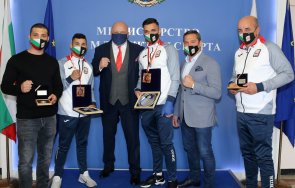 красен кралев награди медалистите световното първенство бокс младежи девойки