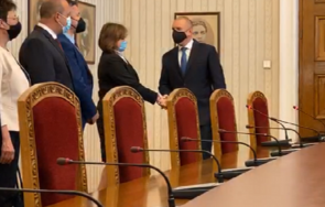 корнелия нинова оставихме разговорите служебен кабинет радев късно