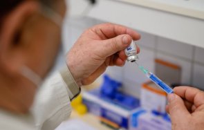 унгария отличникът сто ваксинирани поне една доза