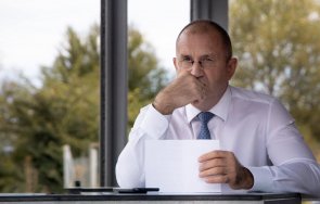 Румен Радев замислен