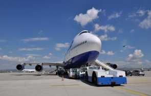 летище бургас кацна празен чартър русия без туристи