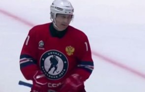 владимир путин поигра хокей лед