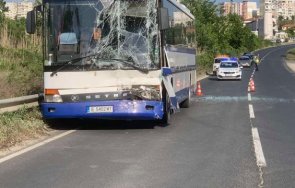 стигна катастрофата автобус тир сандански пострадаха пет жени