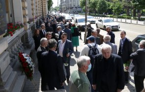 политици военни простиха генерал никола колев