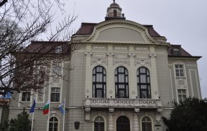 пловдив отпуска 300 000 лева модернизация училища