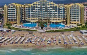 първите туристи израел пристигнаха слънчев бряг